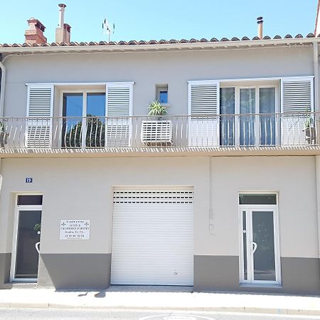 Apartmán El Padre Y El Hijo D Elne Exteriér fotografie